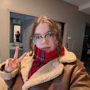 Meet your Posher, Emma